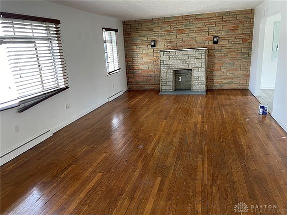 3rd image of 2624 Hilary Ave