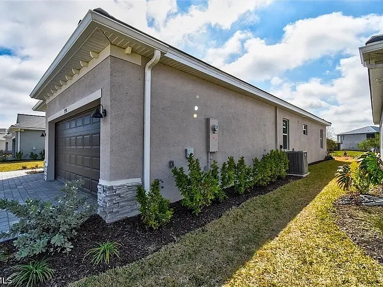 7796 Lakes Edge Ln — Photo 22