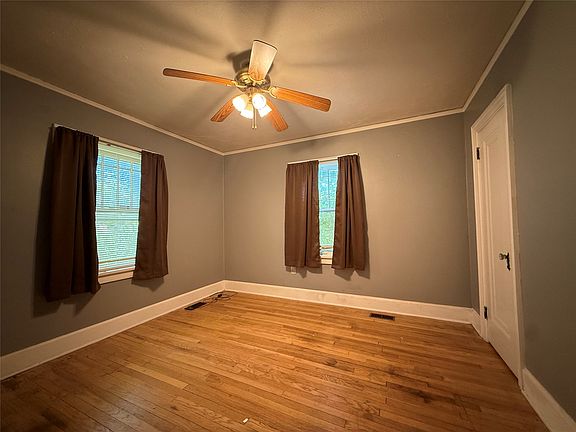 5th image of 2618 30th St