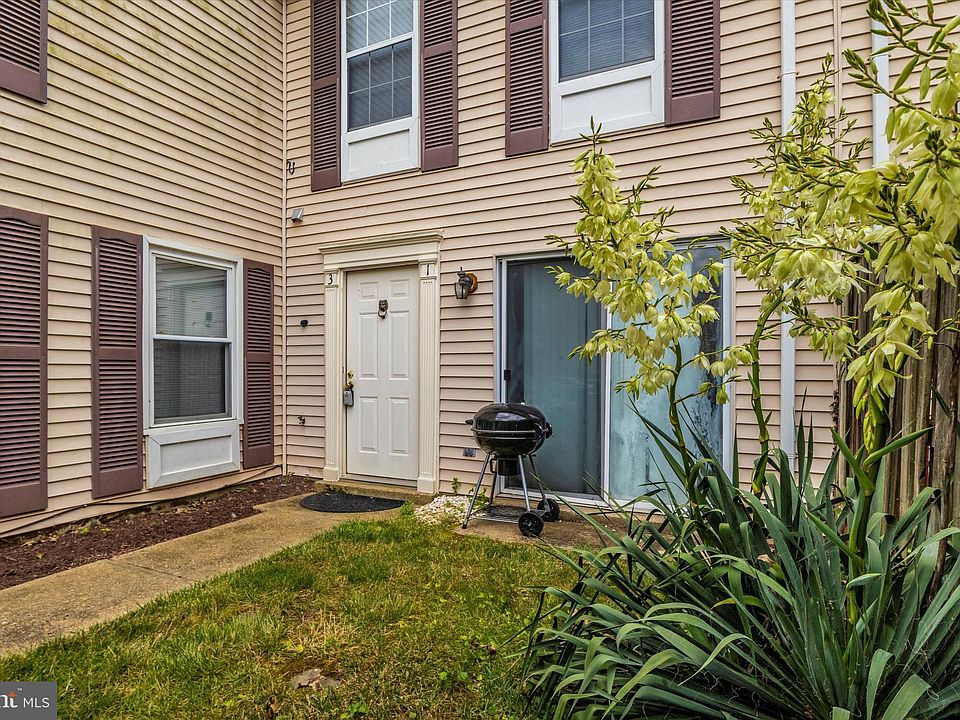 1st image of 31 Barberry Ct #38-4