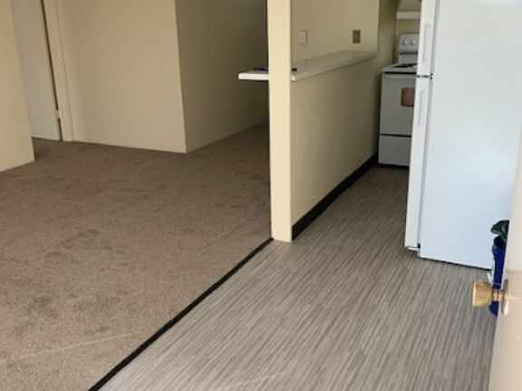 5th image of 4130 11th Ave NE #205