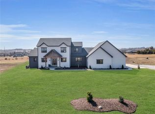 881 N 1684th Rd, Lawrence, KS 66049