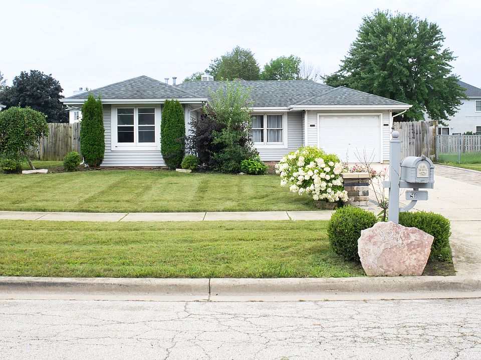 1st image of 921 Shady Ln