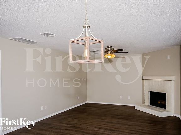 3rd image of 313 Butch Cassidy Dr