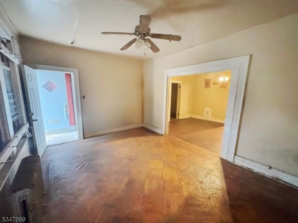 newark-new-jersey-38707430 picture