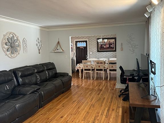2nd image of 7759 S Christiana Ave