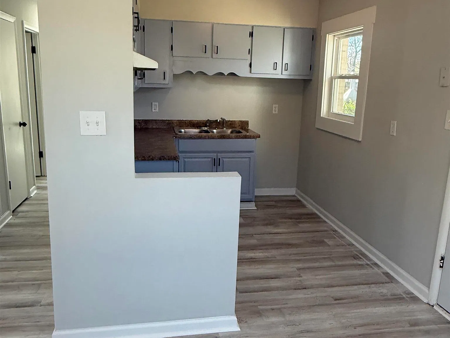 3 bed, 1.0 bath, 900 sqft, $1,450 — Photo 4