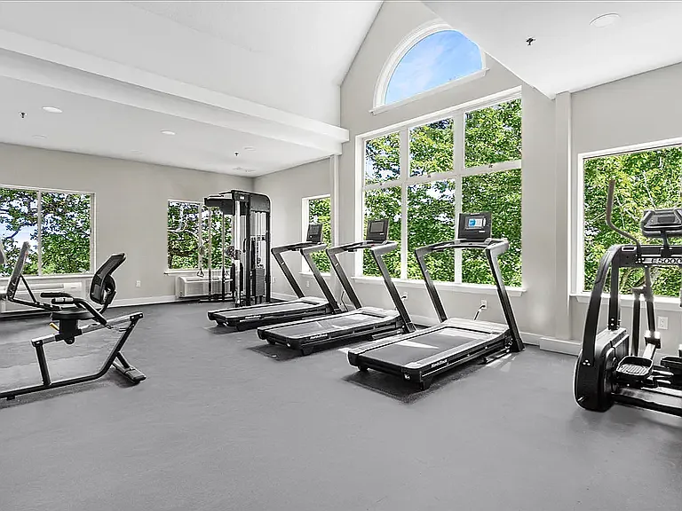 The Tides Luxury Apartments — Photo 6