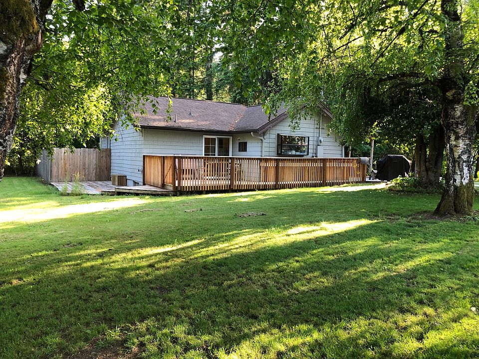 1st image of 1079 NW Liberty Ln