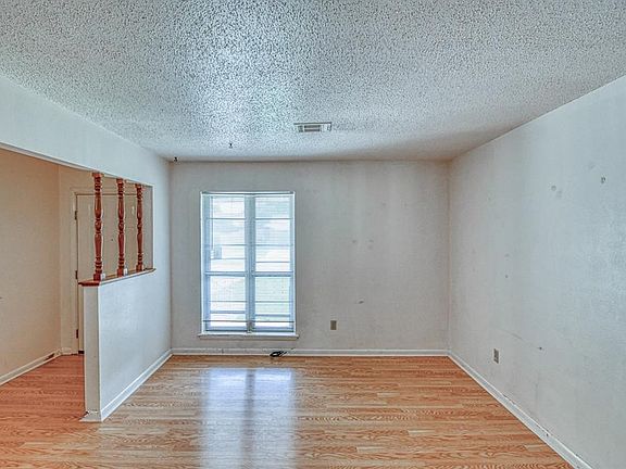 5th image of 314 NW Compass Dr