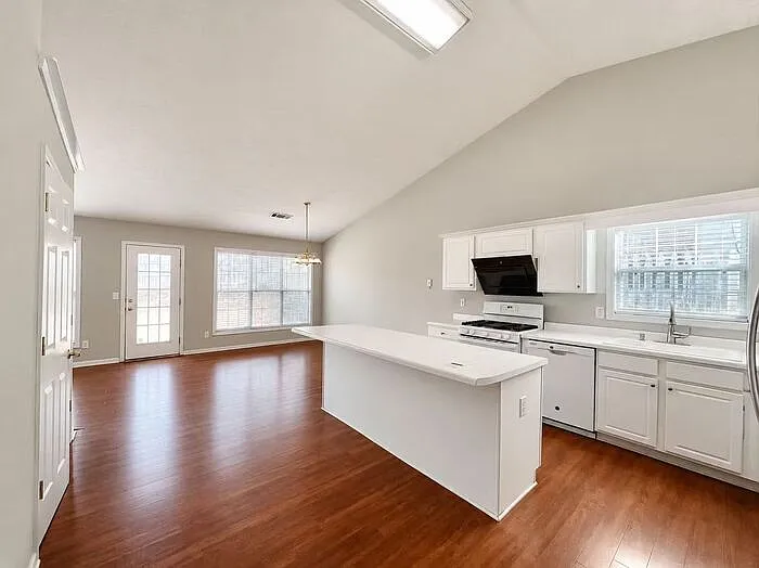1410 Highland Farm Dr — Photo 7