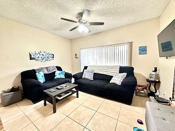 4th image of 661 Cypress Ln Unit F