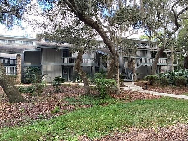 1st image of 3037 Camelot Dr