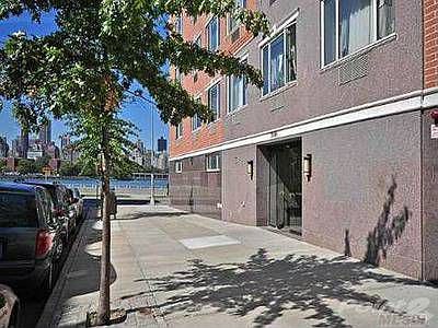 1st image of 3085 Vernon Blvd APT 5K