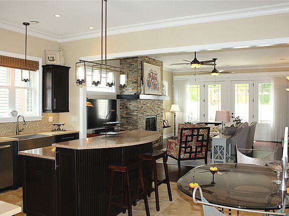 4th image of 222 Boardwalk Dr