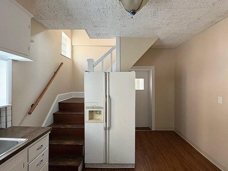 41 S Main St — Photo 8