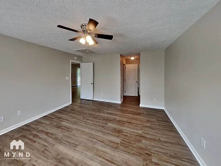 1106 Lady Banks Dr — Photo 10