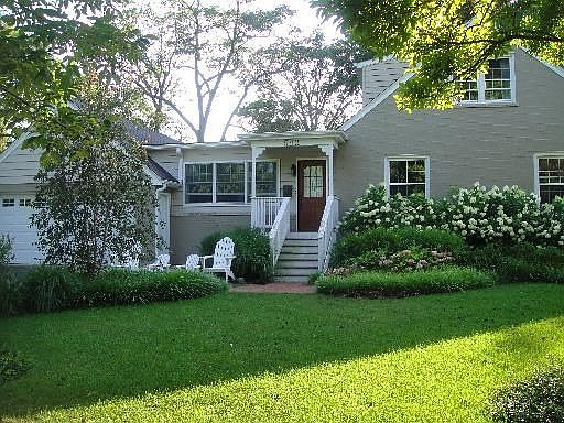 1st image of 542 Burton Ave