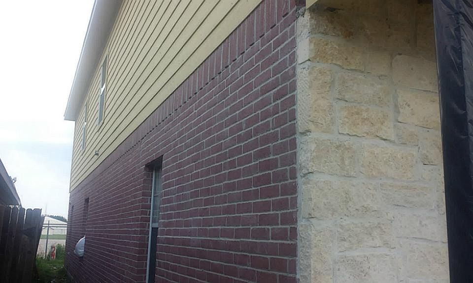 1st image of 2410 Glenholly Park Dr