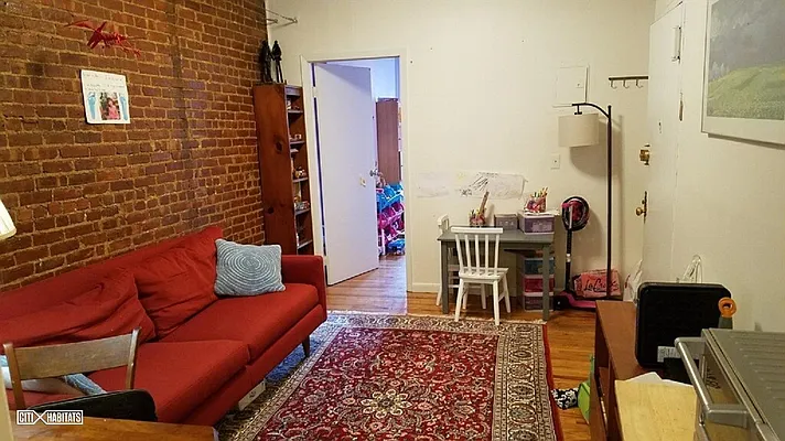 Rented by Citi Habitats | media 39