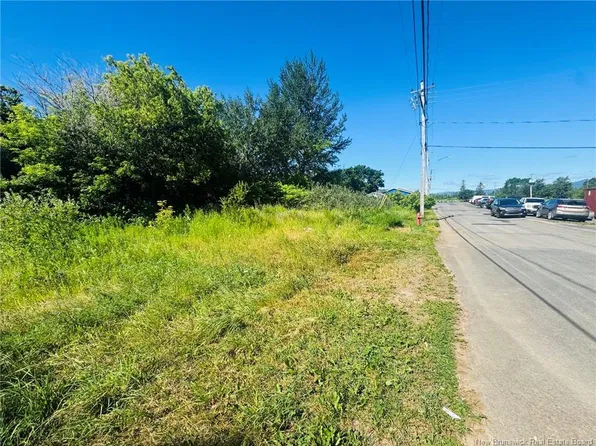 432 Well St, Dalhousie, NB E8C 2W3