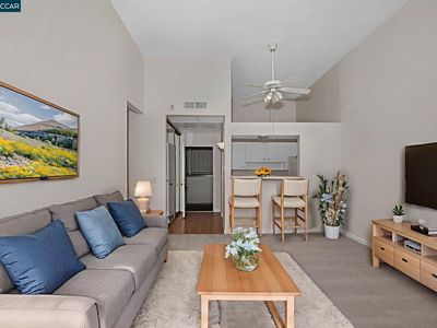 320 N Civic Dr APT 310, Walnut Creek, CA, 94596