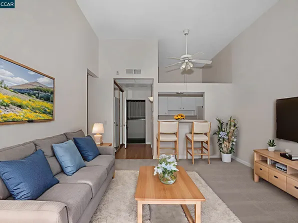 320 N Civic Dr APT 310, Walnut Creek, CA 94596