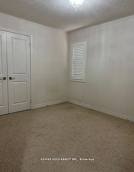 292 Remembrance Rd — Photo 16