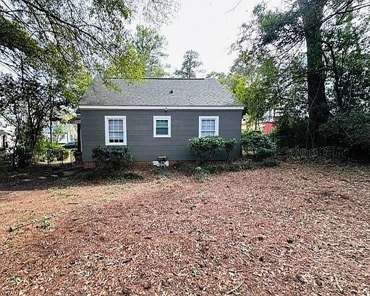 2nd image of 119 Kensington Cir