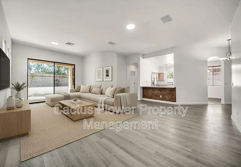 20276 N 64th Ave — Photo 4