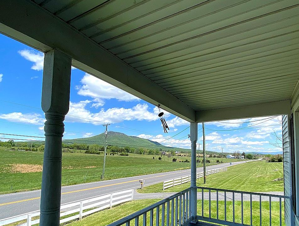 2nd image of 1851 Pineville Rd