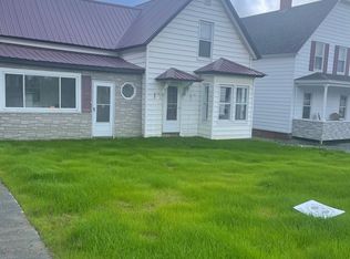 620 E Main St, Newport, VT 05855