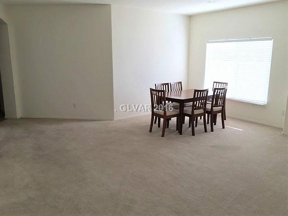 3rd image of 1293 Doggett Ave