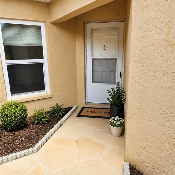 1203 Saxony Cir #C — Photo 11