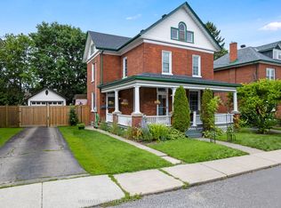 20 McEwen Ave, Smiths Falls, ON K7A2K4