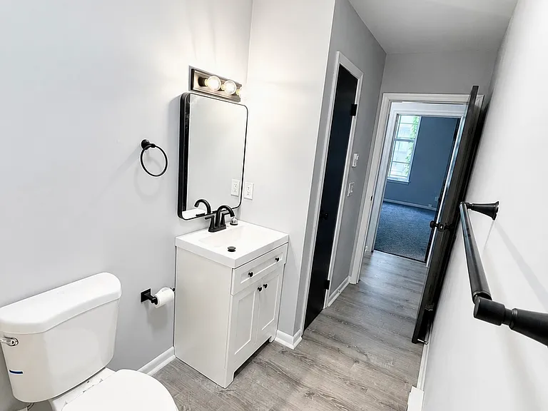 520 Main St #3 — Photo 7