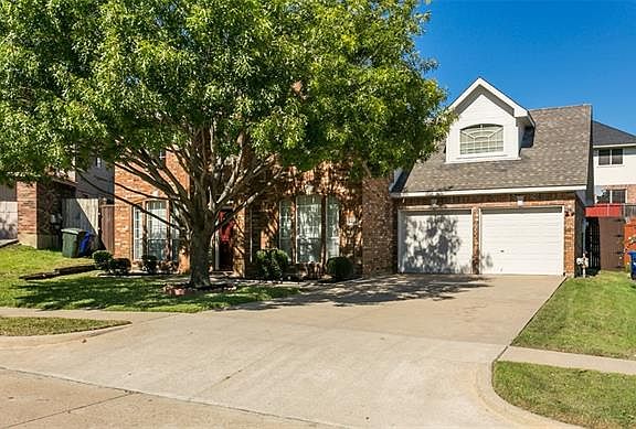 3rd image of 1405 Harmony Ln