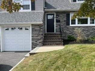 6 Gary Rd, Summit, NJ 07901