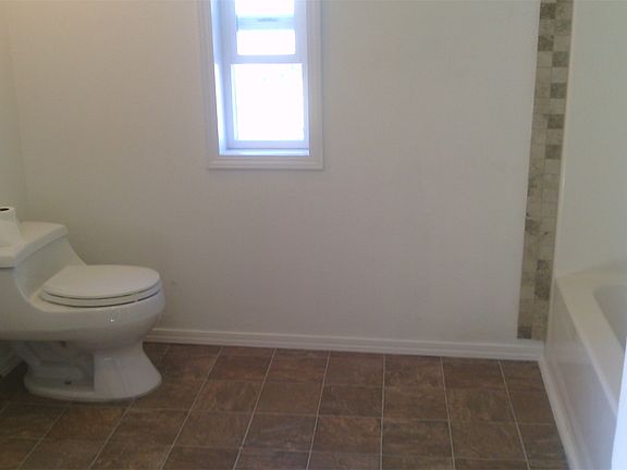 5th image of 11515 NE 71st St