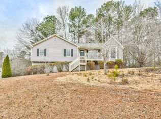 560 Silverthorne Cir, Douglasville, GA 30134