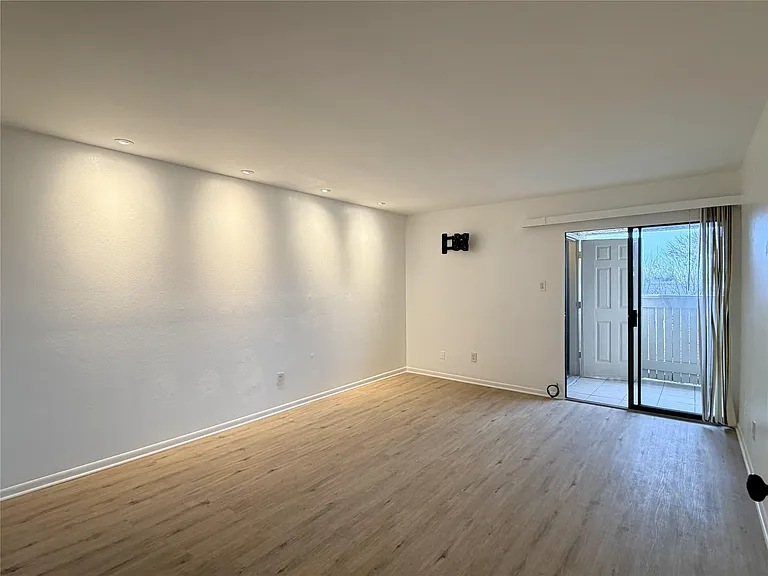 8523 Hearth Dr #19-34 — Photo 7