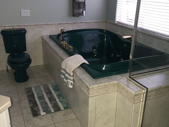 5th image of 51831 Woodside Dr