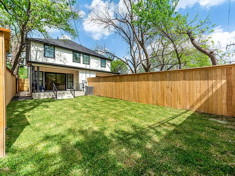Big backyard perfect for pets or entertaining friends and family