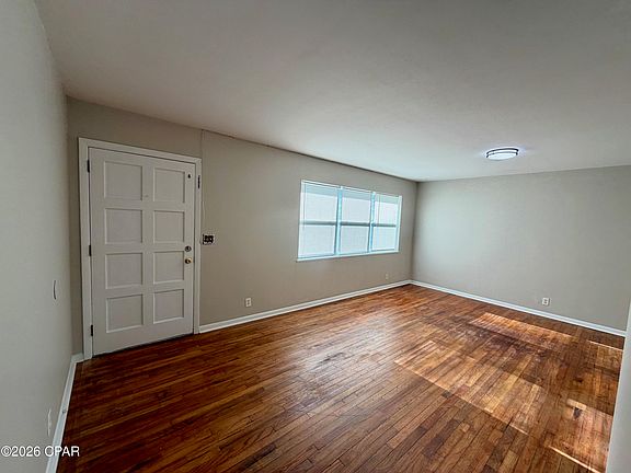3rd image of 2957 Park St