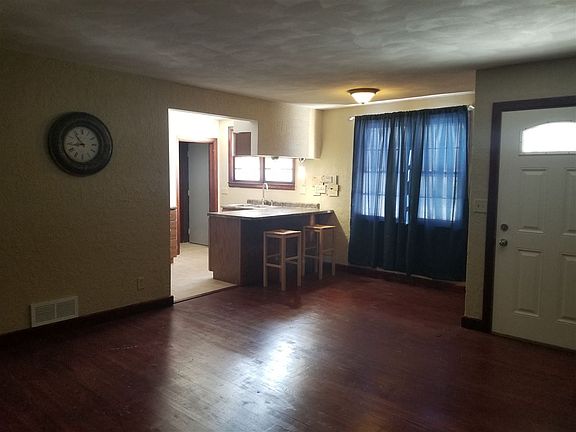 3rd image of 230 Atwood Ave