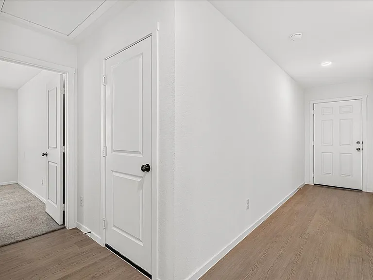 7909 Hathor Dr — Photo 5