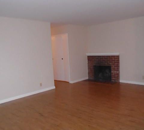 2nd image of 3447 Redwood Ct #B