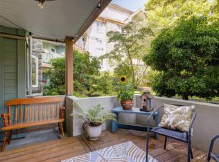 Park Royal Place, Saanich, BC V8Z 7J1