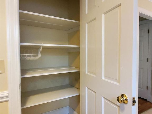 3rd image of 314 Lori Dr
