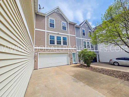 3011 SW Sharmin Ln Photo 1